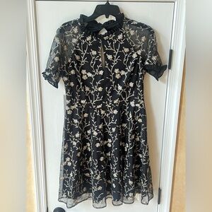 Kensie dress black gold  size 8 party dress